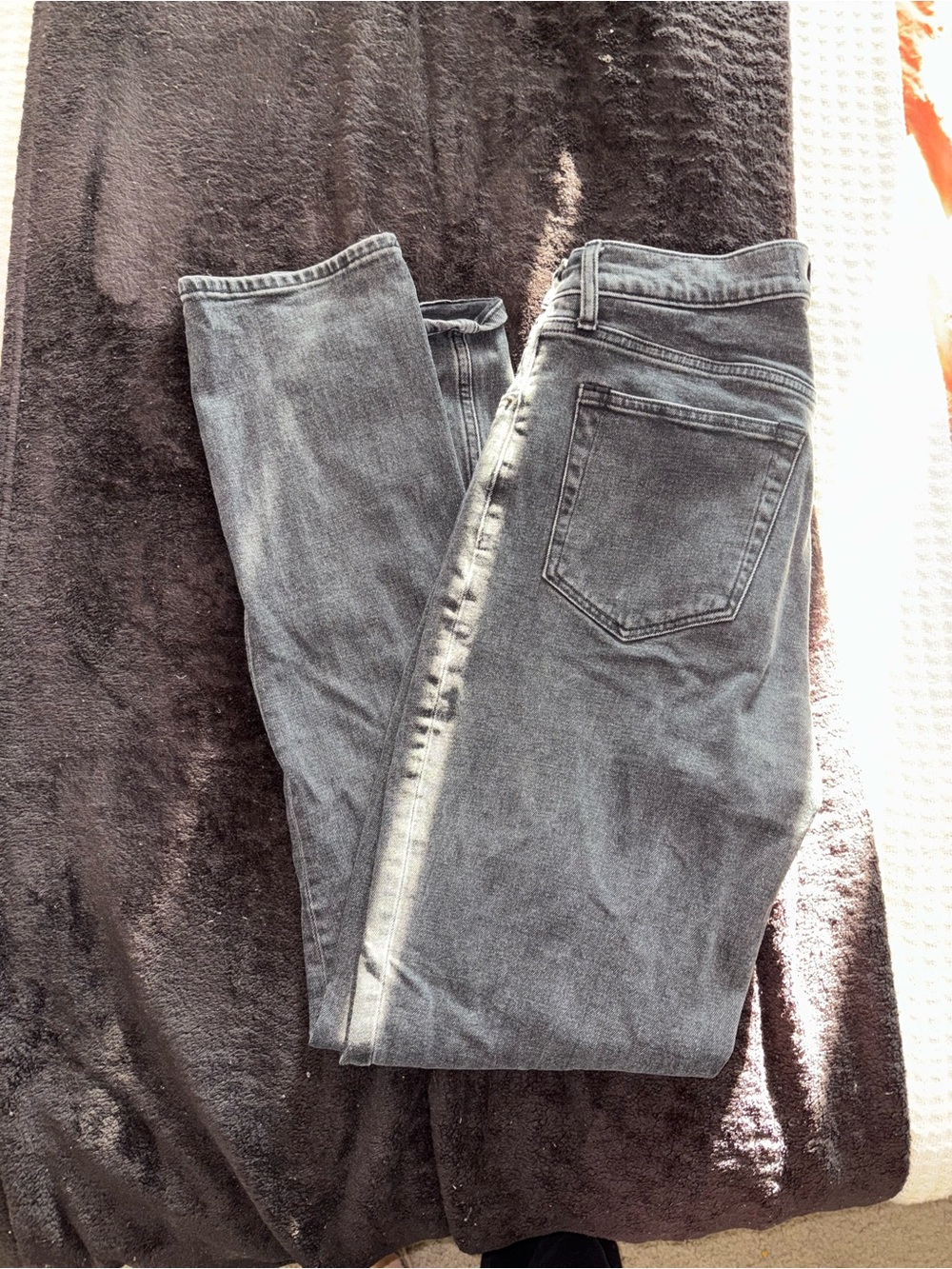 Abercrombie the 90s slim straight ultra high rise with offset button